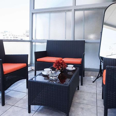 Central 2 Bd Apt With Balcony By Monastiraki Athene Buitenkant foto