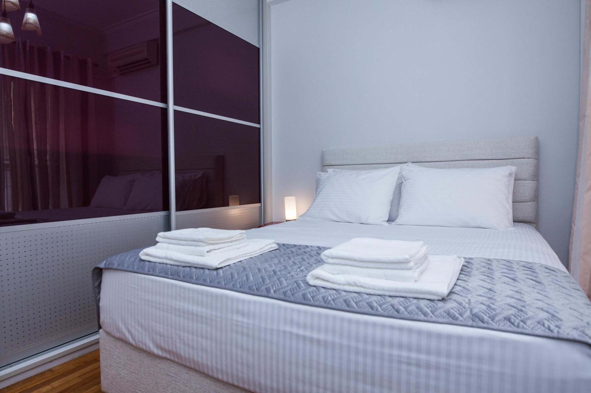 Central 2 Bd Apt With Balcony By Monastiraki Athene Buitenkant foto