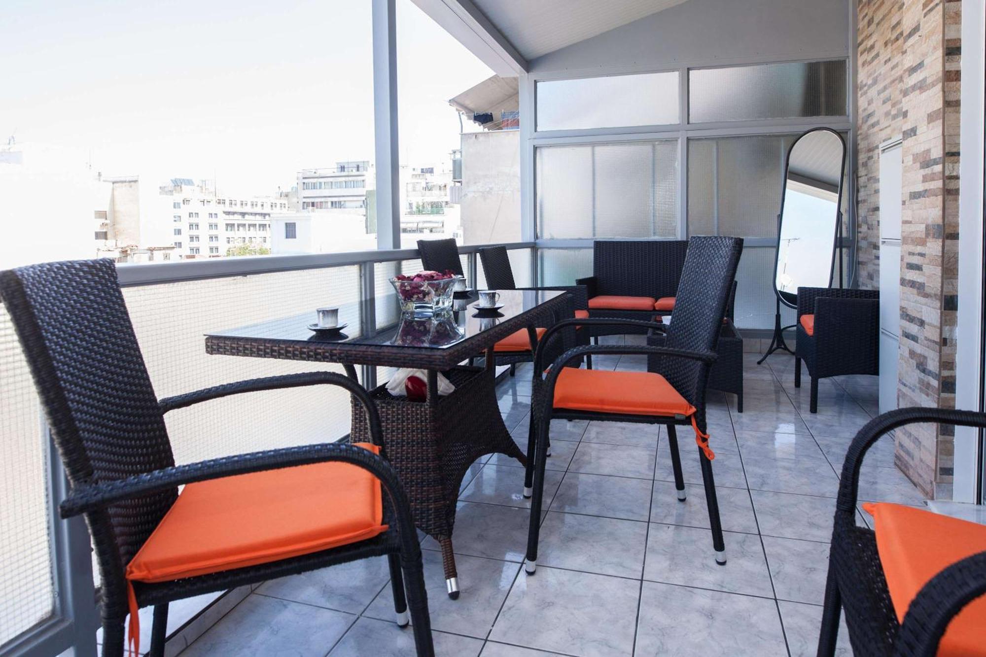 Central 2 Bd Apt With Balcony By Monastiraki Athene Buitenkant foto